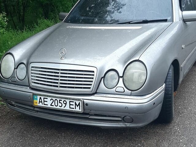 Сірий Мерседес Е-Клас, об'ємом двигуна 2.8 л та пробігом 520 тис. км за 2600 $, фото 9 на Automoto.ua