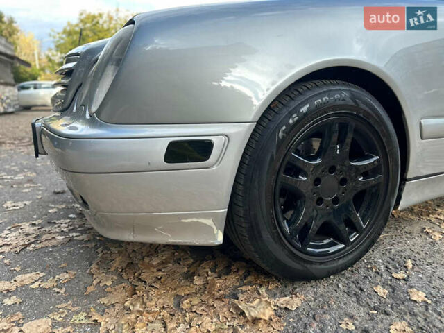 Сірий Мерседес Е-Клас, об'ємом двигуна 3 л та пробігом 382 тис. км за 5000 $, фото 28 на Automoto.ua