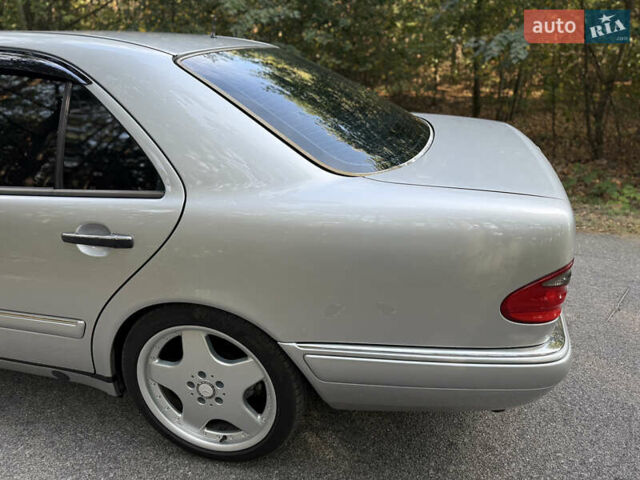 Сірий Мерседес Е-Клас, об'ємом двигуна 3.2 л та пробігом 353 тис. км за 6000 $, фото 22 на Automoto.ua