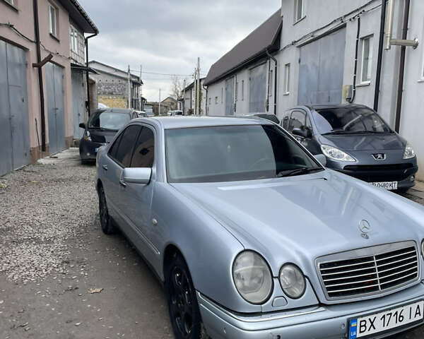 Серый Мерседес Е-Класс, объемом двигателя 3.2 л и пробегом 380 тыс. км за 2750 $, фото 7 на Automoto.ua