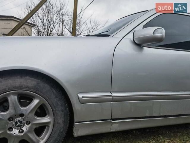 Серый Мерседес Е-Класс, объемом двигателя 2.4 л и пробегом 442 тыс. км за 4300 $, фото 8 на Automoto.ua