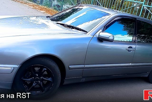 Серый Мерседес Е-Класс, объемом двигателя 2.8 л и пробегом 570 тыс. км за 3800 $, фото 2 на Automoto.ua