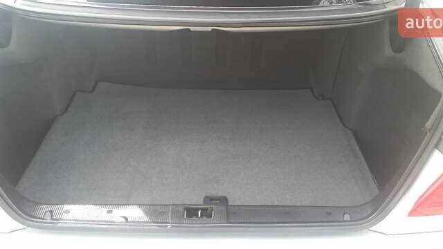 Серый Мерседес Е-Класс, объемом двигателя 2.2 л и пробегом 262 тыс. км за 5000 $, фото 8 на Automoto.ua