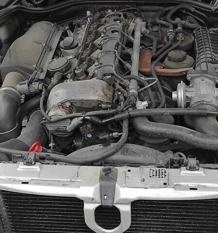 Сірий Мерседес Е-Клас, об'ємом двигуна 2.69 л та пробігом 360 тис. км за 5000 $, фото 13 на Automoto.ua