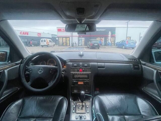 Серый Мерседес Е-Класс, объемом двигателя 3.2 л и пробегом 350 тыс. км за 5200 $, фото 6 на Automoto.ua