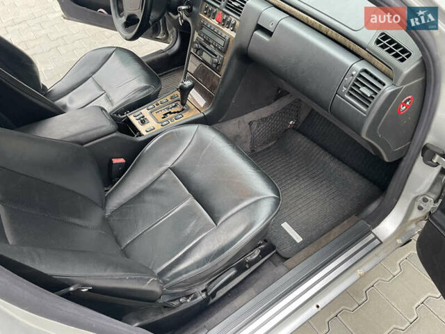 Мерседес Е-Класс 1999 в Тернополе на Automoto.ua Серый Мерседес Е-Класс, объемом двигателя 2.8 л и пробегом 290 тыс. км за 2900 $, фото 9 на Automoto.ua