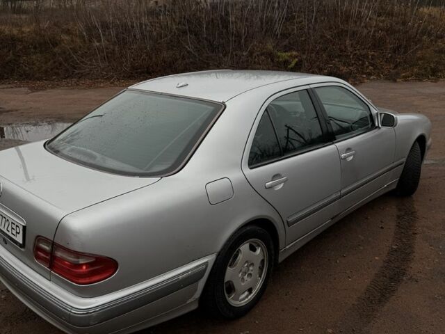 Сірий Мерседес Е-Клас, об'ємом двигуна 2.7 л та пробігом 280 тис. км за 5999 $, фото 2 на Automoto.ua