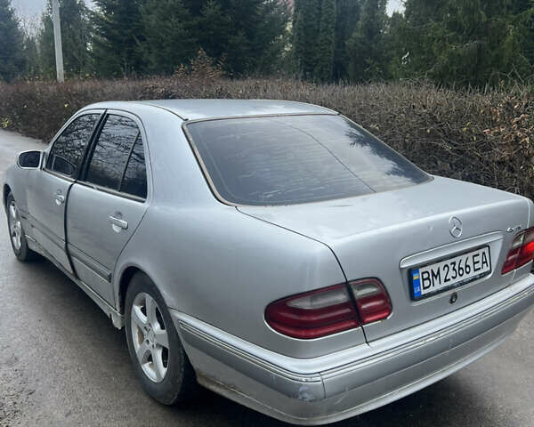 Серый Мерседес Е-Класс, объемом двигателя 3.2 л и пробегом 400 тыс. км за 2700 $, фото 6 на Automoto.ua