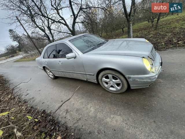 Серый Мерседес Е-Класс, объемом двигателя 3.2 л и пробегом 400 тыс. км за 2700 $, фото 3 на Automoto.ua