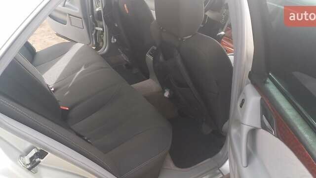 Серый Мерседес Е-Класс, объемом двигателя 2.2 л и пробегом 262 тыс. км за 5000 $, фото 13 на Automoto.ua