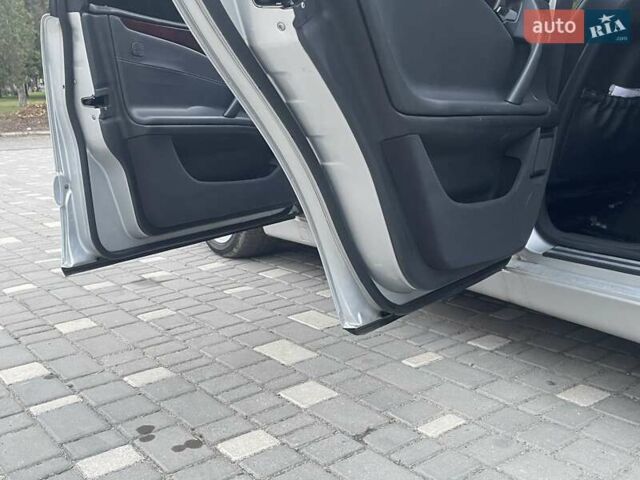 Мерседес Е-Клас 1999 у Белгород-Днестровском на Automoto.ua Сірий Мерседес Е-Клас, об'ємом двигуна 2.1 л та пробігом 450 тис. км за 5100 $, фото 8 на Automoto.ua