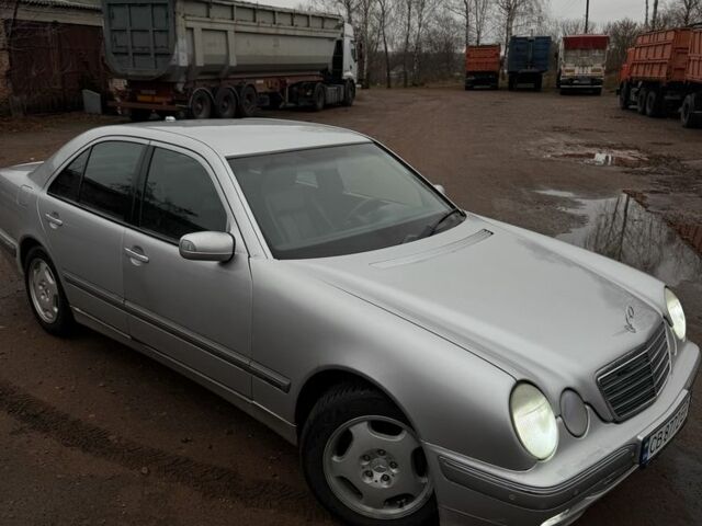Сірий Мерседес Е-Клас, об'ємом двигуна 2.7 л та пробігом 280 тис. км за 5999 $, фото 1 на Automoto.ua