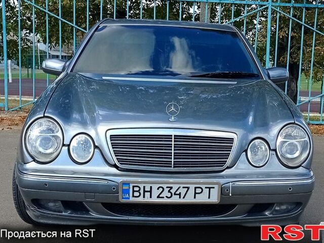 Серый Мерседес Е-Класс, объемом двигателя 2.8 л и пробегом 570 тыс. км за 3800 $, фото 12 на Automoto.ua