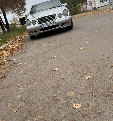 Сірий Мерседес Е-Клас, об'ємом двигуна 2.4 л та пробігом 400 тис. км за 3000 $, фото 1 на Automoto.ua