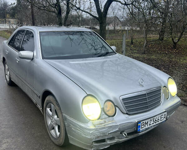 Серый Мерседес Е-Класс, объемом двигателя 3.2 л и пробегом 400 тыс. км за 2700 $, фото 2 на Automoto.ua