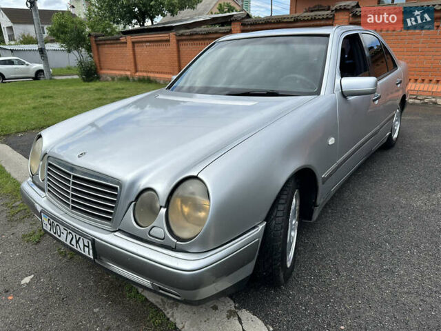 Сірий Мерседес Е-Клас, об'ємом двигуна 2.8 л та пробігом 350 тис. км за 2700 $, фото 2 на Automoto.ua