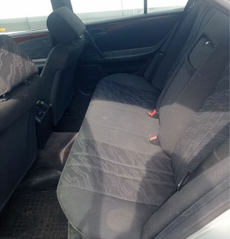 Серый Мерседес Е-Класс, объемом двигателя 2.9 л и пробегом 320 тыс. км за 2625 $, фото 6 на Automoto.ua