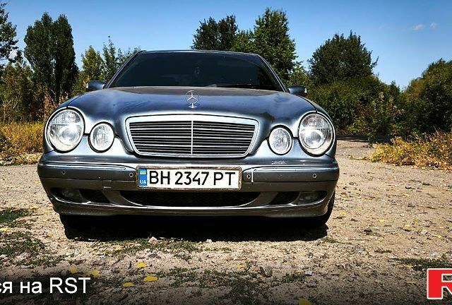 Серый Мерседес Е-Класс, объемом двигателя 2.8 л и пробегом 570 тыс. км за 3800 $, фото 1 на Automoto.ua