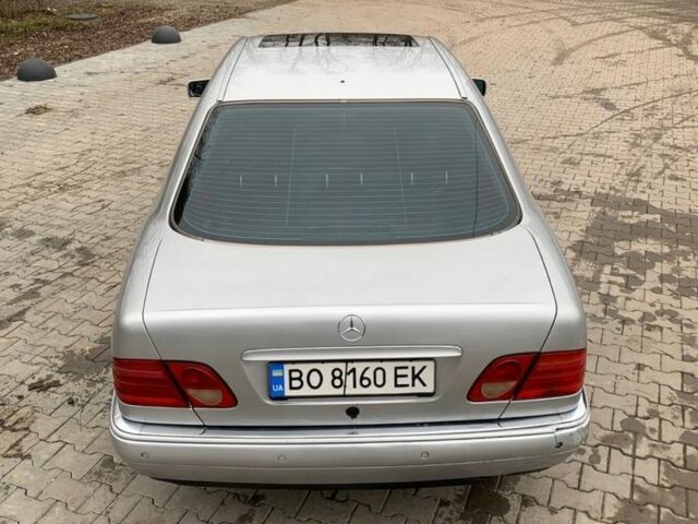 Сірий Мерседес Е-Клас, об'ємом двигуна 2.8 л та пробігом 250 тис. км за 2700 $, фото 3 на Automoto.ua