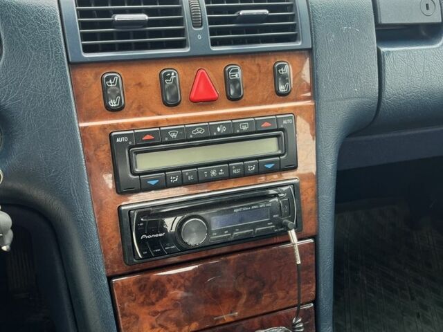 Сірий Мерседес Е-Клас, об'ємом двигуна 2 л та пробігом 462 тис. км за 1950 $, фото 16 на Automoto.ua