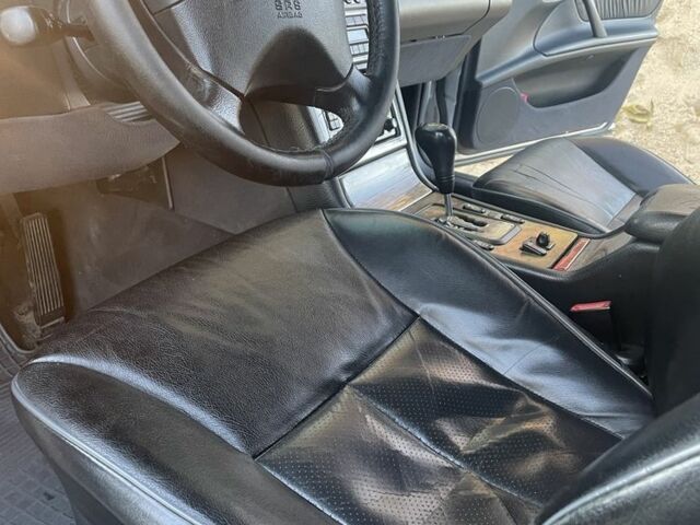 Сірий Мерседес Е-Клас, об'ємом двигуна 3.2 л та пробігом 430 тис. км за 3200 $, фото 15 на Automoto.ua