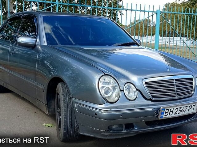 Серый Мерседес Е-Класс, объемом двигателя 2.8 л и пробегом 570 тыс. км за 3800 $, фото 11 на Automoto.ua