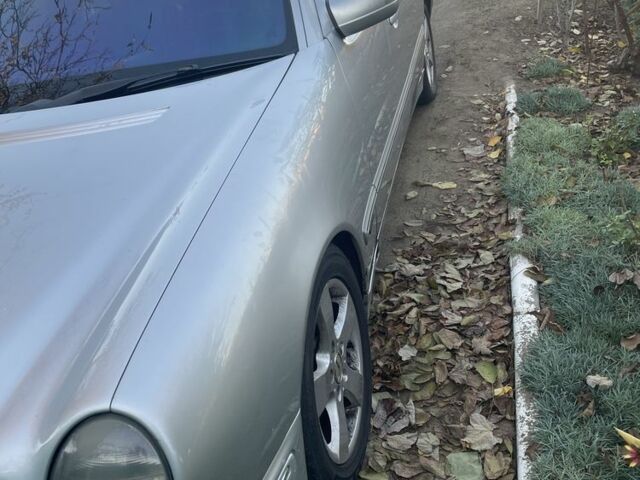 Сірий Мерседес Е-Клас, об'ємом двигуна 3.2 л та пробігом 430 тис. км за 3200 $, фото 5 на Automoto.ua