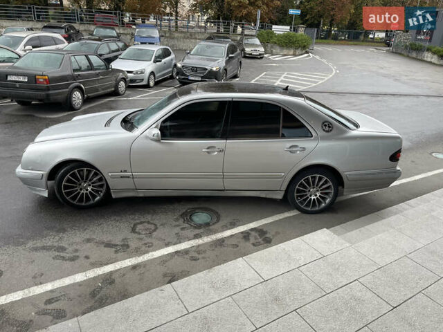 Сірий Мерседес Е-Клас, об'ємом двигуна 4.3 л та пробігом 290 тис. км за 9888 $, фото 1 на Automoto.ua