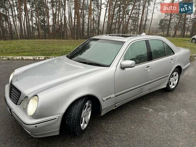 Серый Мерседес Е-Класс, объемом двигателя 3.2 л и пробегом 270 тыс. км за 3200 $, фото 5 на Automoto.ua