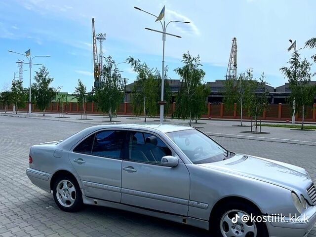 Серый Мерседес Е-Класс, объемом двигателя 3.2 л и пробегом 500 тыс. км за 3000 $, фото 5 на Automoto.ua