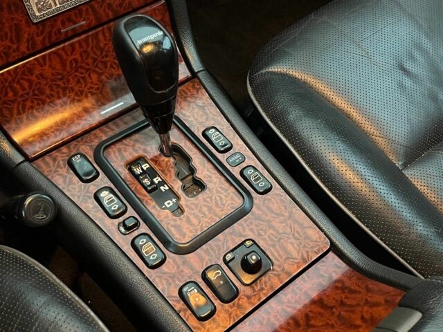 Серый Мерседес Е-Класс, объемом двигателя 3.2 л и пробегом 470 тыс. км за 5100 $, фото 14 на Automoto.ua