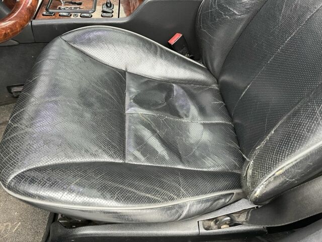 Серый Мерседес Е-Класс, объемом двигателя 3.2 л и пробегом 270 тыс. км за 3200 $, фото 11 на Automoto.ua