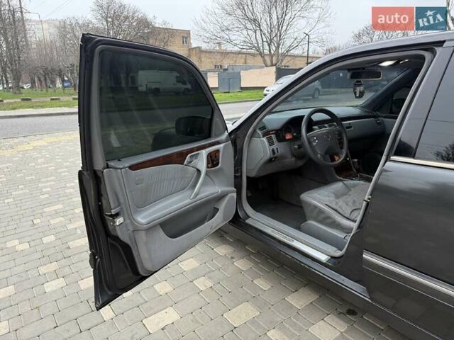 Сірий Мерседес Е-Клас, об'ємом двигуна 2.2 л та пробігом 340 тис. км за 3850 $, фото 30 на Automoto.ua