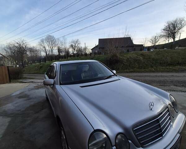 Серый Мерседес Е-Класс, объемом двигателя 2.69 л и пробегом 330 тыс. км за 3700 $, фото 1 на Automoto.ua