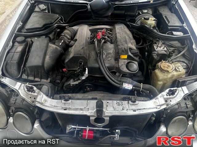 Серый Мерседес Е-Класс, объемом двигателя 2.8 л и пробегом 0 тыс. км за 3950 $, фото 6 на Automoto.ua