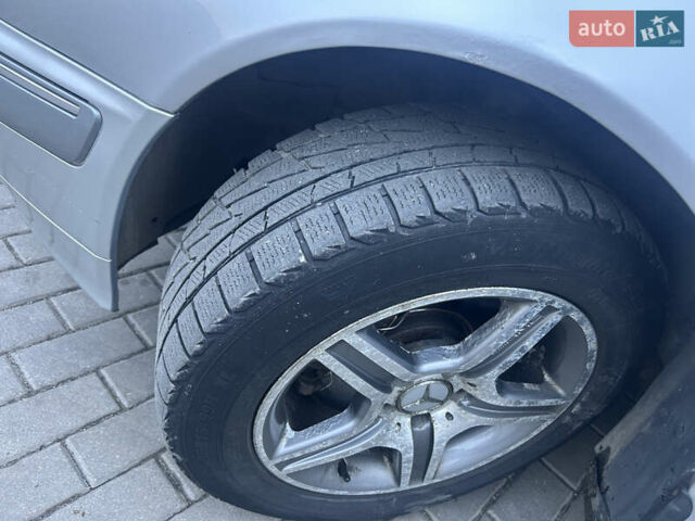 Серый Мерседес Е-Класс, объемом двигателя 2.69 л и пробегом 338 тыс. км за 4400 $, фото 11 на Automoto.ua