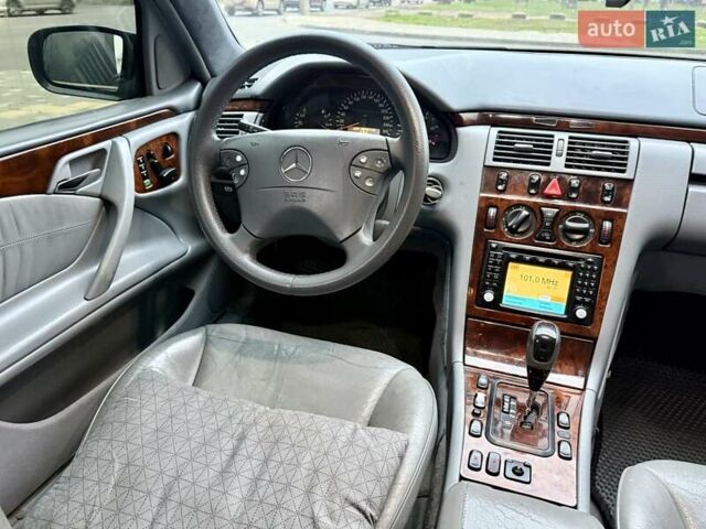 Сірий Мерседес Е-Клас, об'ємом двигуна 2.2 л та пробігом 340 тис. км за 3850 $, фото 68 на Automoto.ua