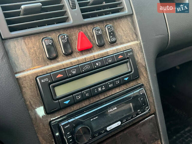 Сірий Мерседес Е-Клас, об'ємом двигуна 3.2 л та пробігом 449 тис. км за 5000 $, фото 16 на Automoto.ua