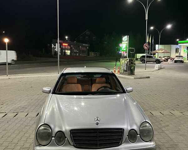 Сірий Мерседес Е-Клас, об'ємом двигуна 2 л та пробігом 363 тис. км за 3650 $, фото 12 на Automoto.ua