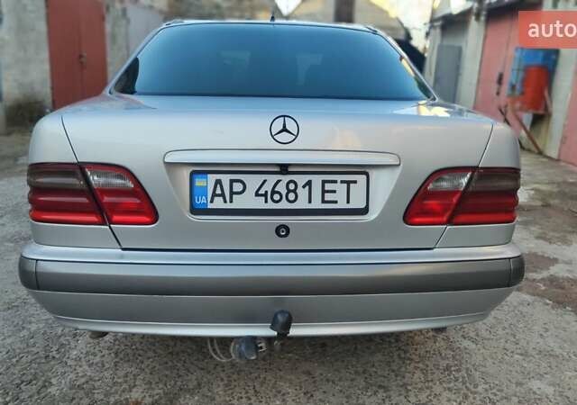Сірий Мерседес Е-Клас, об'ємом двигуна 2 л та пробігом 389 тис. км за 4000 $, фото 9 на Automoto.ua