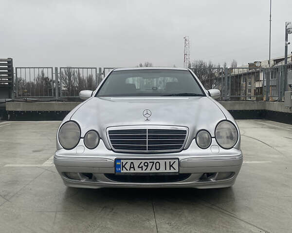 Серый Мерседес Е-Класс, объемом двигателя 3.2 л и пробегом 427 тыс. км за 3700 $, фото 8 на Automoto.ua