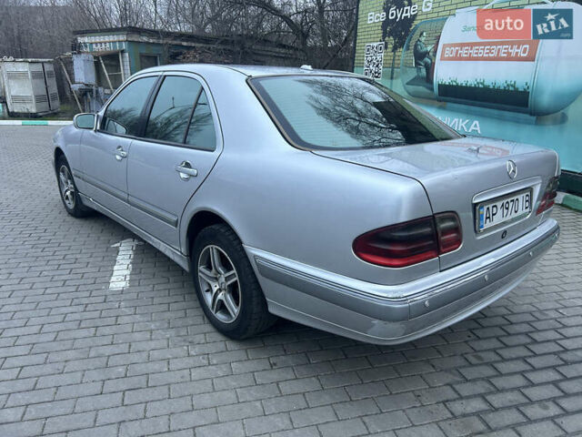 Серый Мерседес Е-Класс, объемом двигателя 2.69 л и пробегом 338 тыс. км за 4400 $, фото 3 на Automoto.ua