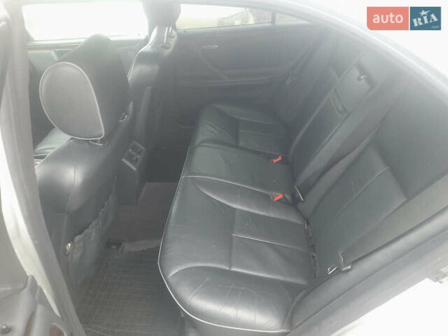 Сірий Мерседес Е-Клас, об'ємом двигуна 2.4 л та пробігом 338 тис. км за 2299 $, фото 16 на Automoto.ua