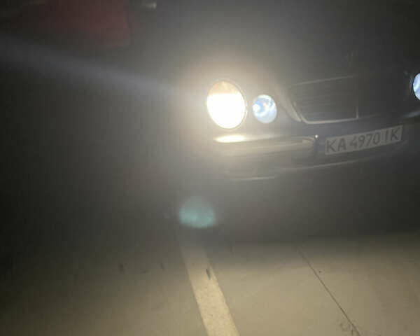 Серый Мерседес Е-Класс, объемом двигателя 3.2 л и пробегом 427 тыс. км за 3700 $, фото 21 на Automoto.ua