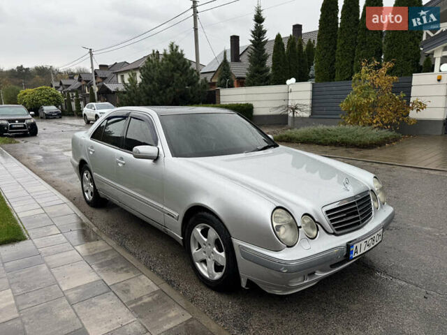 Серый Мерседес Е-Класс, объемом двигателя 2.4 л и пробегом 530 тыс. км за 3500 $, фото 6 на Automoto.ua