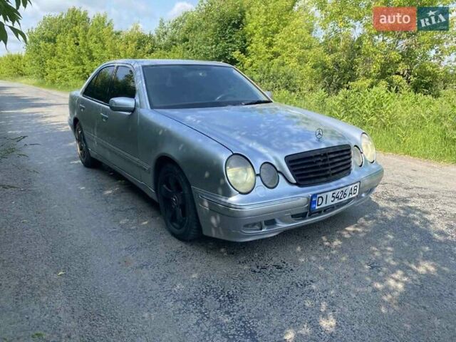 Серый Мерседес Е-Класс, объемом двигателя 2.2 л и пробегом 406 тыс. км за 5500 $, фото 10 на Automoto.ua