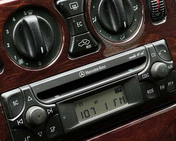 Серый Мерседес Е-Класс, объемом двигателя 2 л и пробегом 428 тыс. км за 5599 $, фото 12 на Automoto.ua