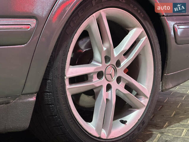 Сірий Мерседес Е-Клас, об'ємом двигуна 3.22 л та пробігом 450 тис. км за 3999 $, фото 14 на Automoto.ua