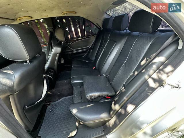 Серый Мерседес Е-Класс, объемом двигателя 2.15 л и пробегом 340 тыс. км за 3400 $, фото 15 на Automoto.ua