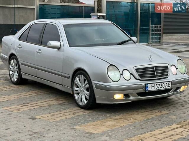 Серый Мерседес Е-Класс, объемом двигателя 2.4 л и пробегом 397 тыс. км за 4100 $, фото 6 на Automoto.ua